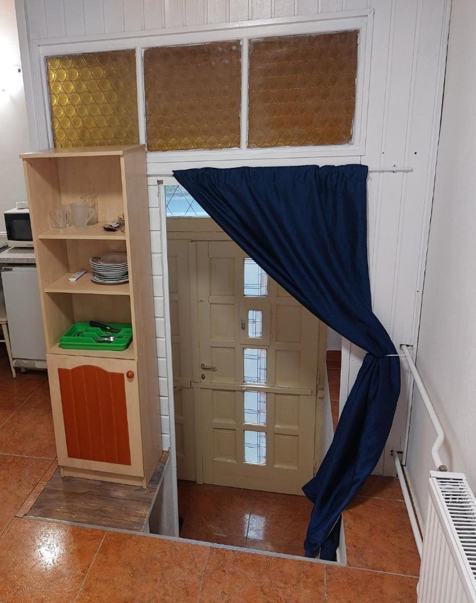 Red Locomotive Apartment Budapeşte Dış mekan fotoğraf