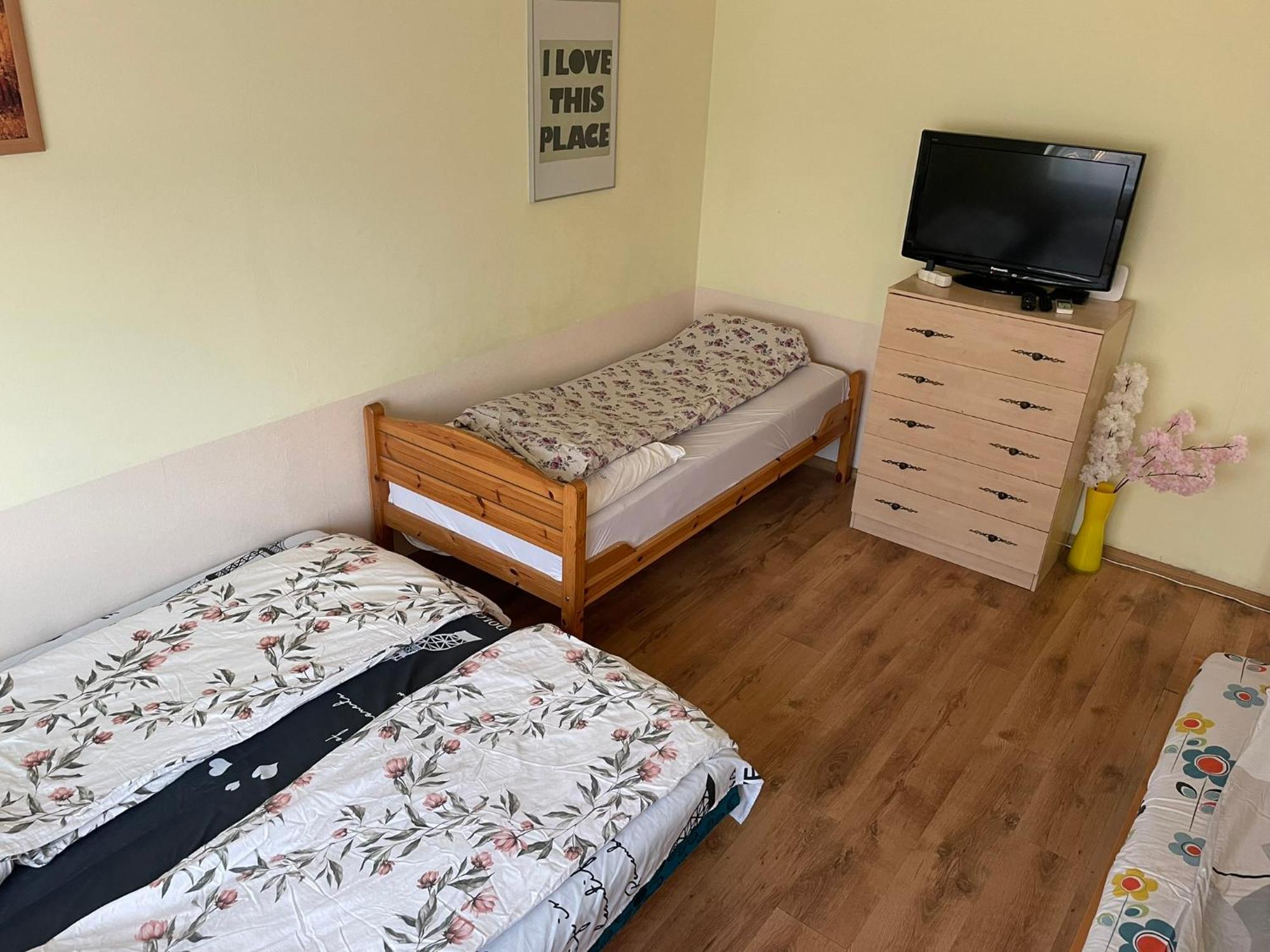 Red Locomotive Apartment Budapeşte Dış mekan fotoğraf